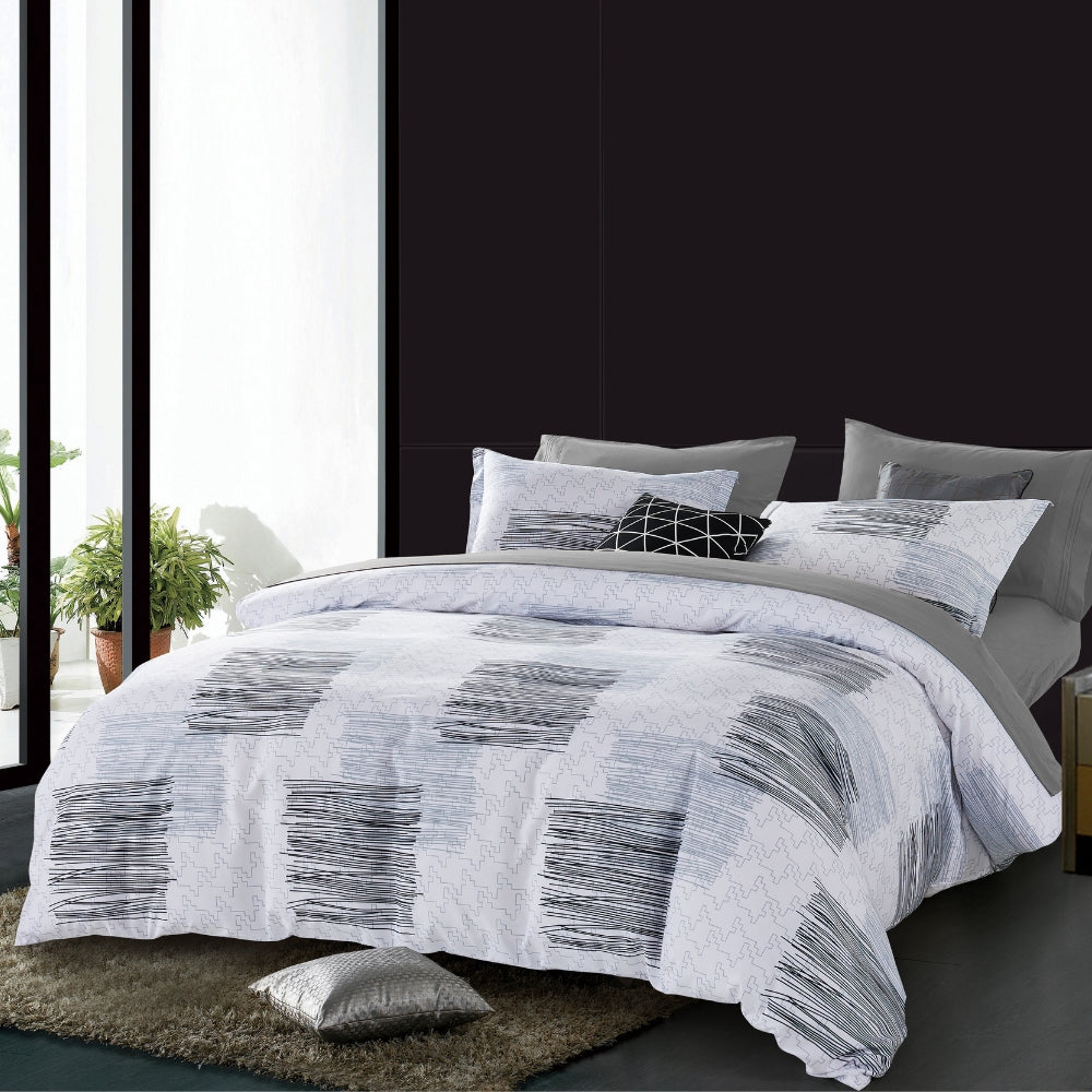 Dreamstate® Modern Sketch 3-Piece Duvet Cover Set