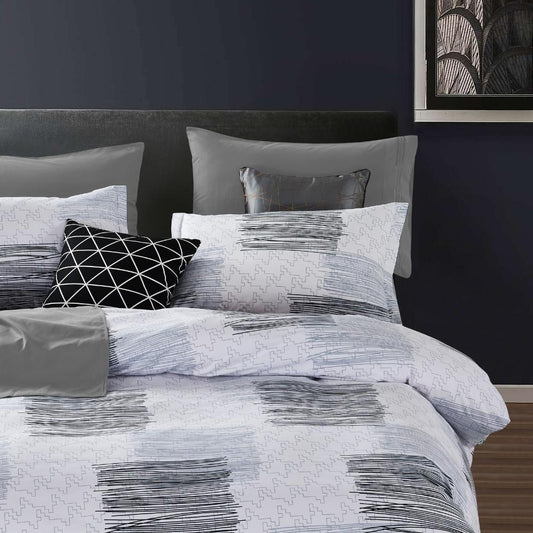Full/Queen Duvet Cover and Pillow Shams